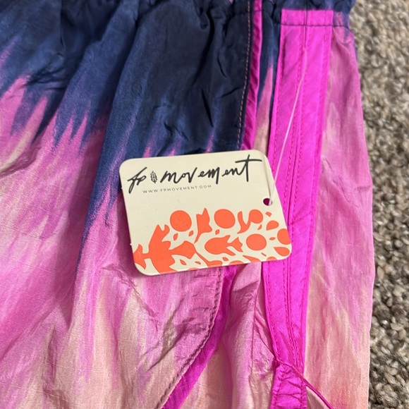 FP Movement shorts size large NWT - Picture 3 of 6